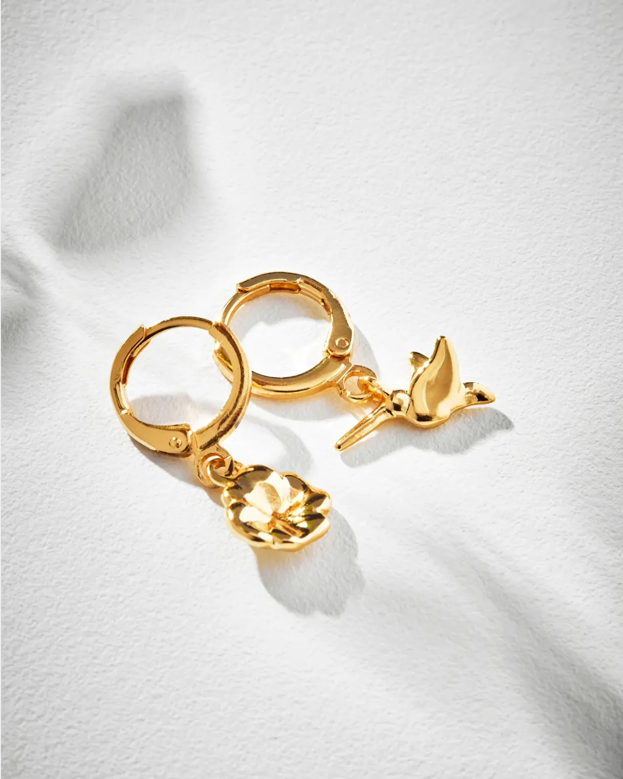 Delicadeza (Daughter) Hoop Earring