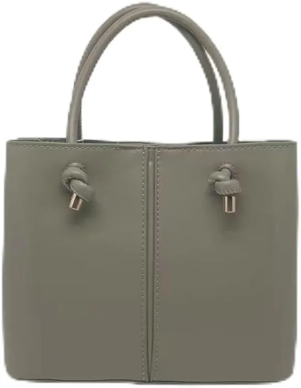Fashionable and versatile large capacity bucket bag, casual shoulder crossbody bag, niche black commuting handbag for women