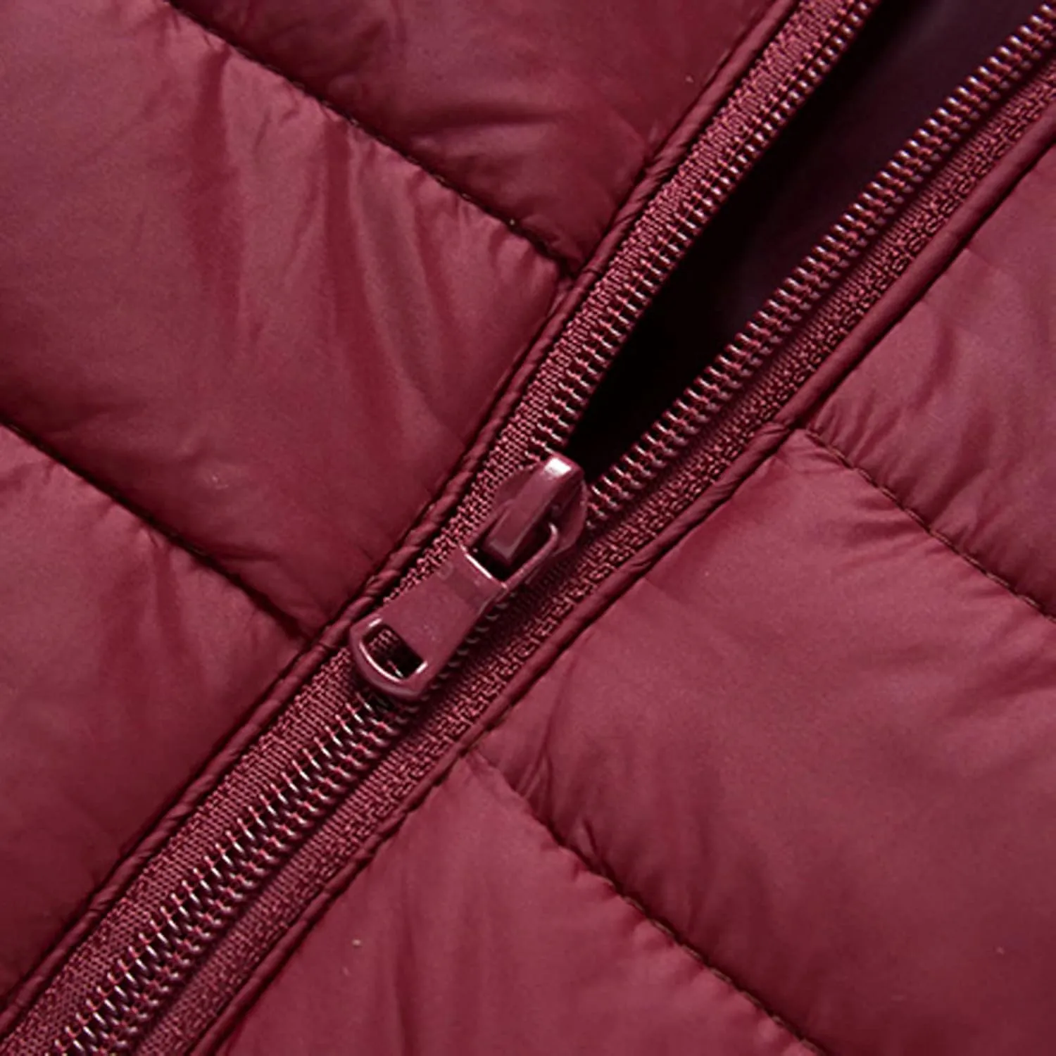 Men's Puffer Jacket Slim Fit Lightweight Down Coat with Hood Packable Quilted Jacket Casual Warm Winter Jacket