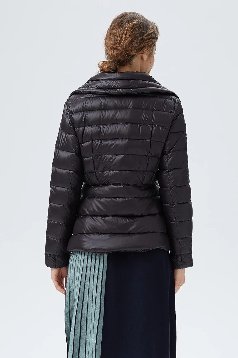 Orolay Women's Lightweight Winter Down Jacket Quilted Packable Warm Coat with Wide Collar