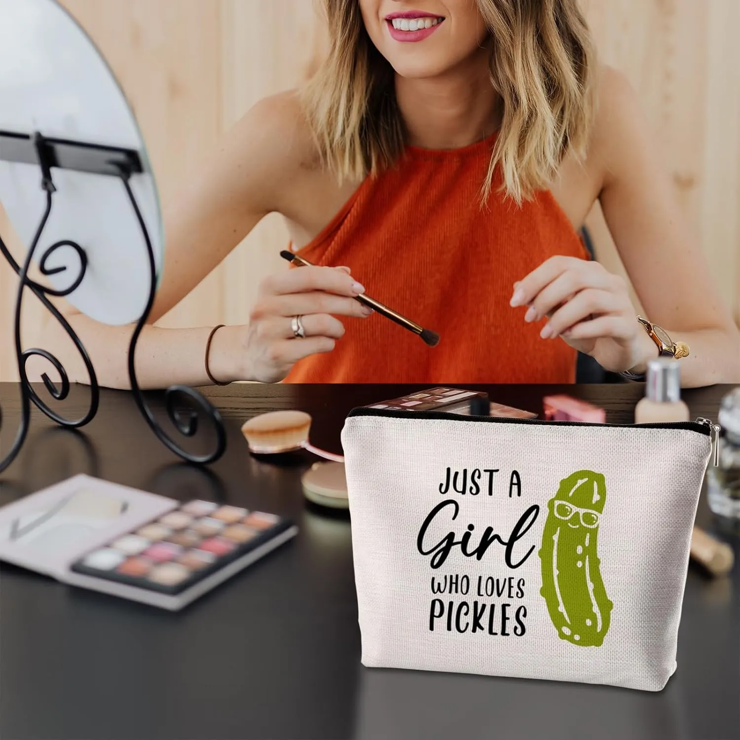 Teenage Makeup Bag - Funny Pickle Lovers Travel Organizer - Quirky Gifts for Best Friend, Sister, Dancer, Gym Lovers