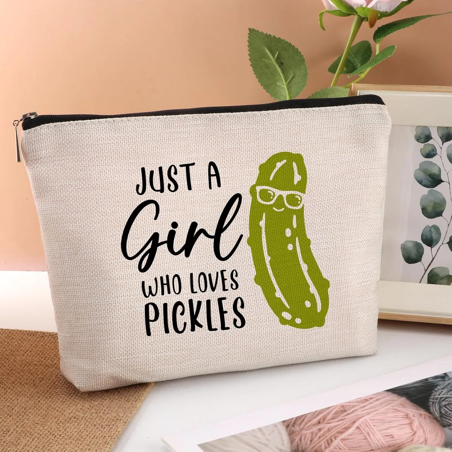 Teenage Makeup Bag - Funny Pickle Lovers Travel Organizer - Quirky Gifts for Best Friend, Sister, Dancer, Gym Lovers